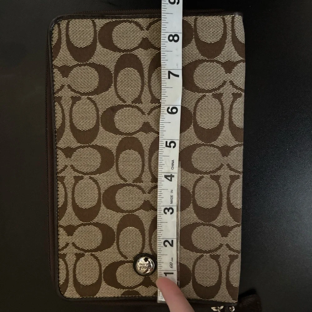 Coach Tan and Brown Monogram Zip iPad eReader Zippered Case Wallet - Picture 9 of 10